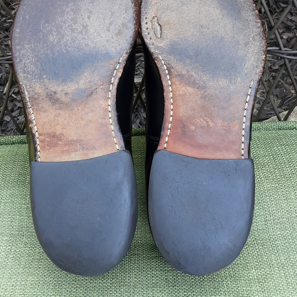 Johnston & Murphy Black Leather Dress Shoe size 9.5. - Picture 10 of 11